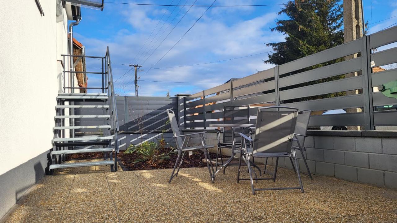 Relax Apartments Sarvar A1 Exterior photo
